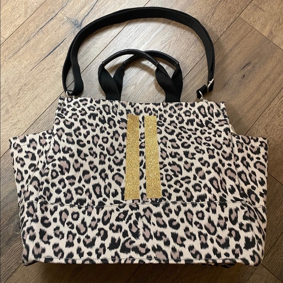 NWOT! LUXE NORTH SOUTH BAG: GREY LEOPAR - Picture 3 of 8